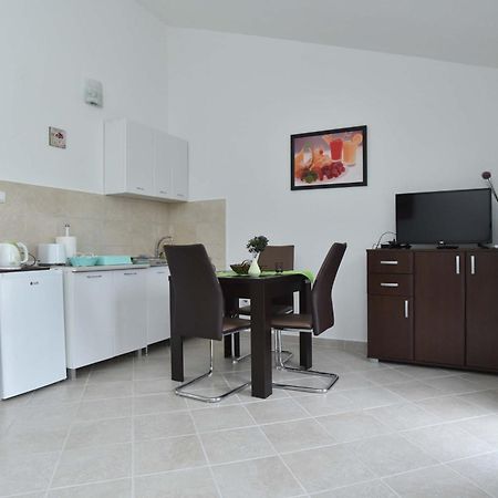 Vila Lucice Petrovac Buitenkant foto
