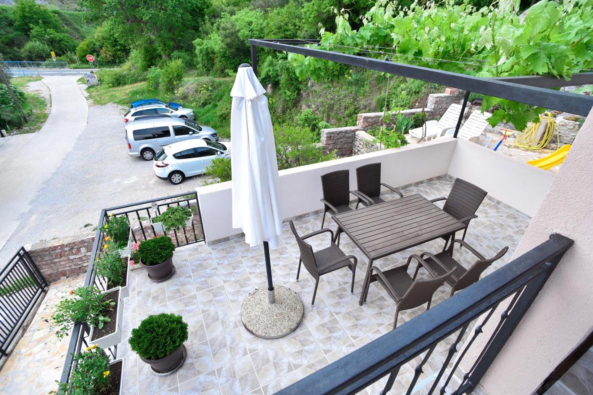 Vila Lucice Petrovac Buitenkant foto
