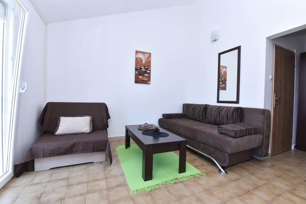 Vila Lucice Petrovac Buitenkant foto