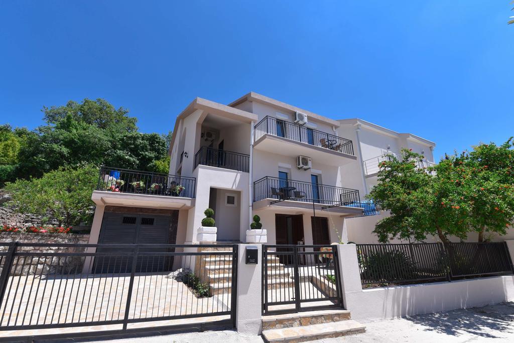 Vila Lucice Petrovac Buitenkant foto