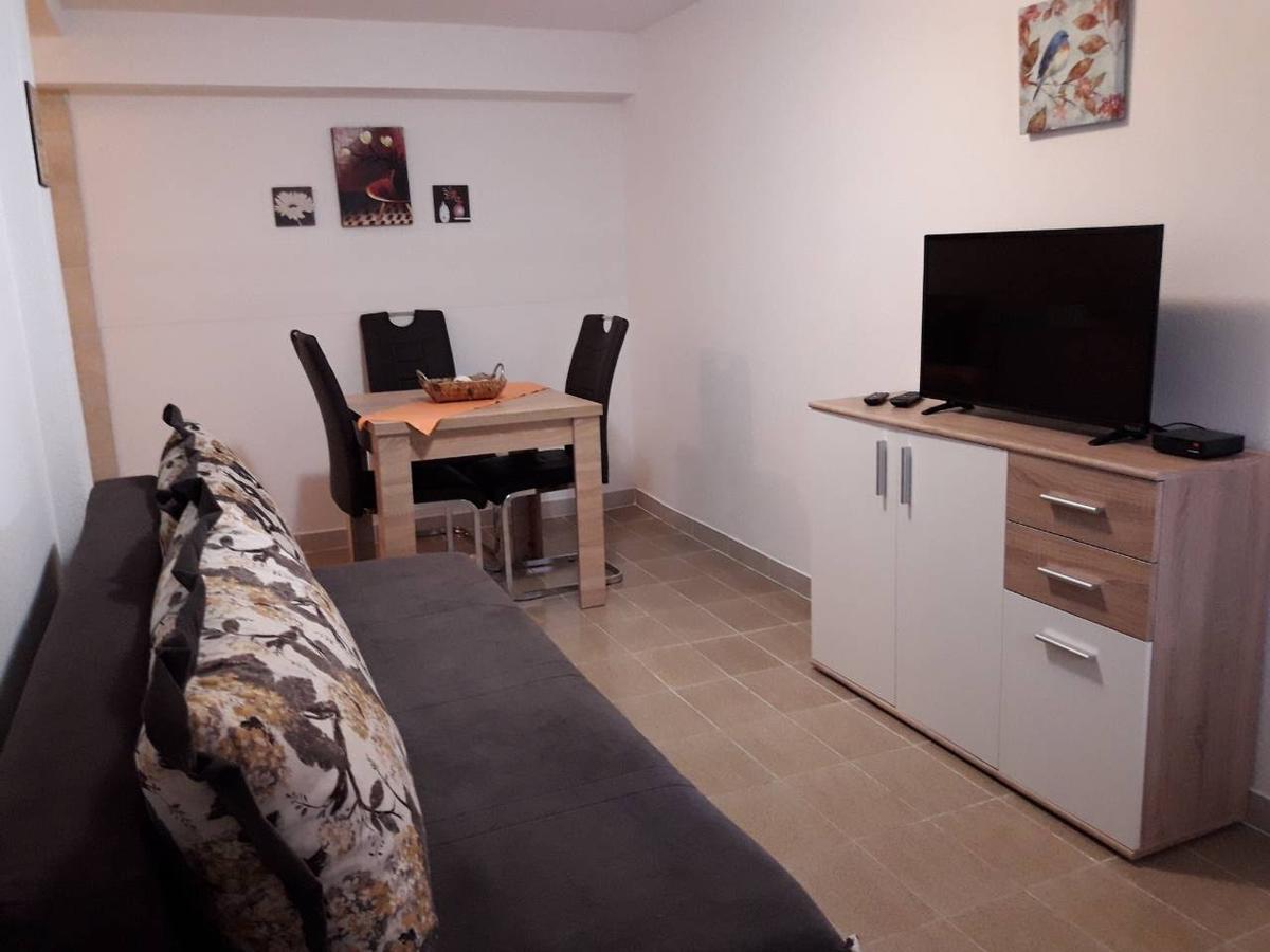 Vila Lucice Petrovac Buitenkant foto
