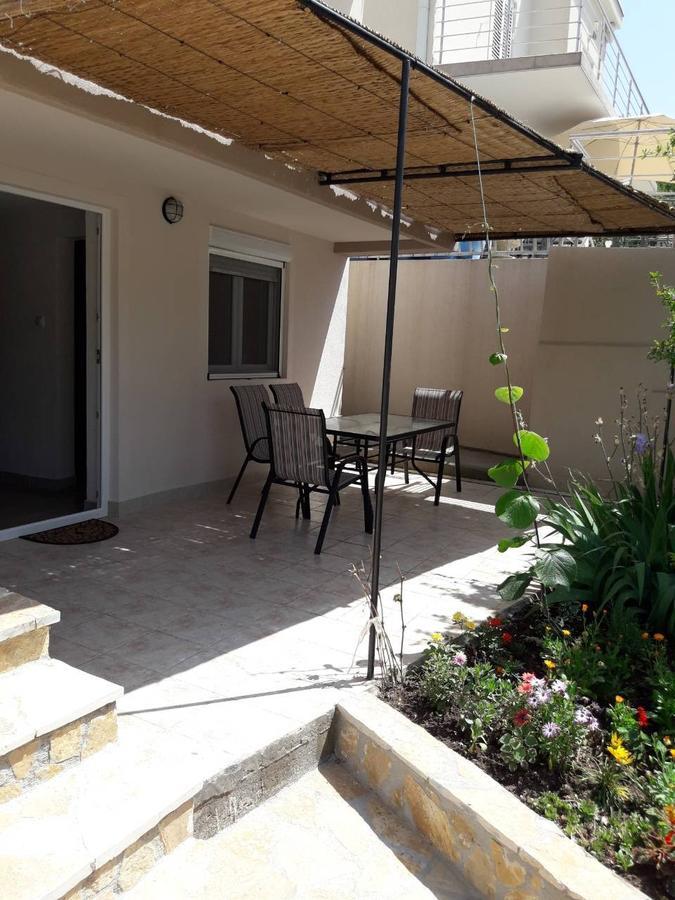 Vila Lucice Petrovac Buitenkant foto