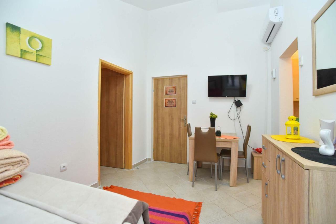 Vila Lucice Petrovac Buitenkant foto