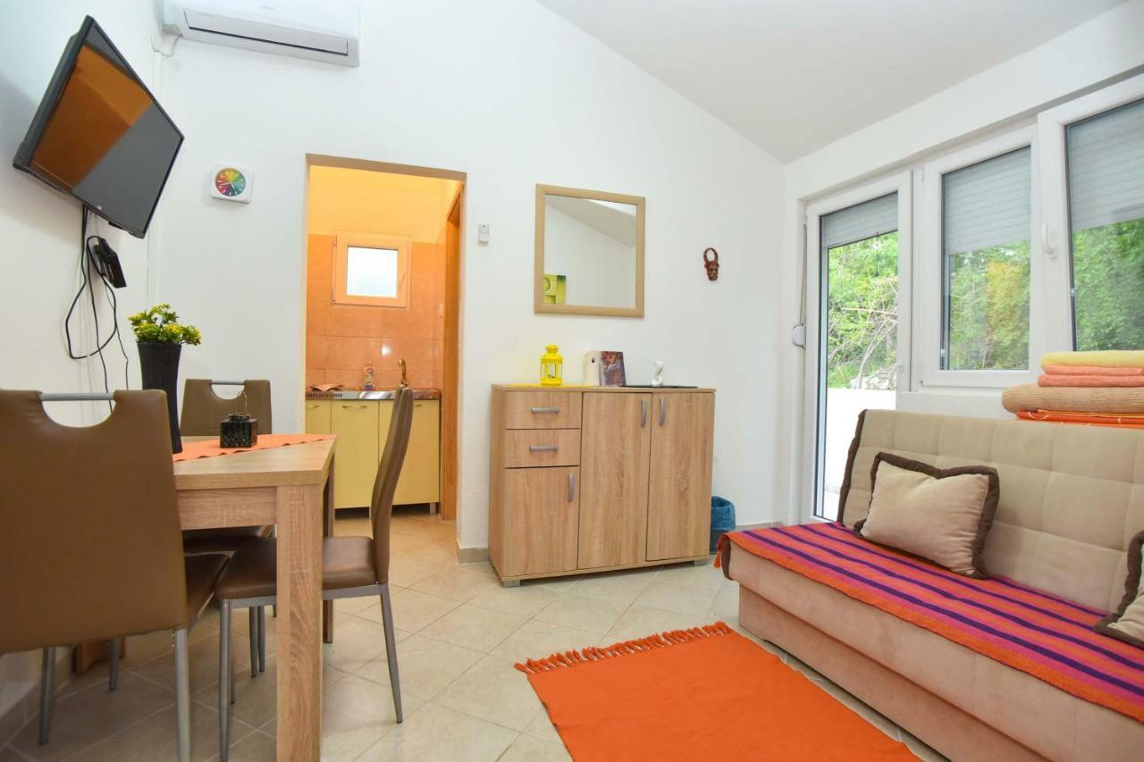 Vila Lucice Petrovac Buitenkant foto