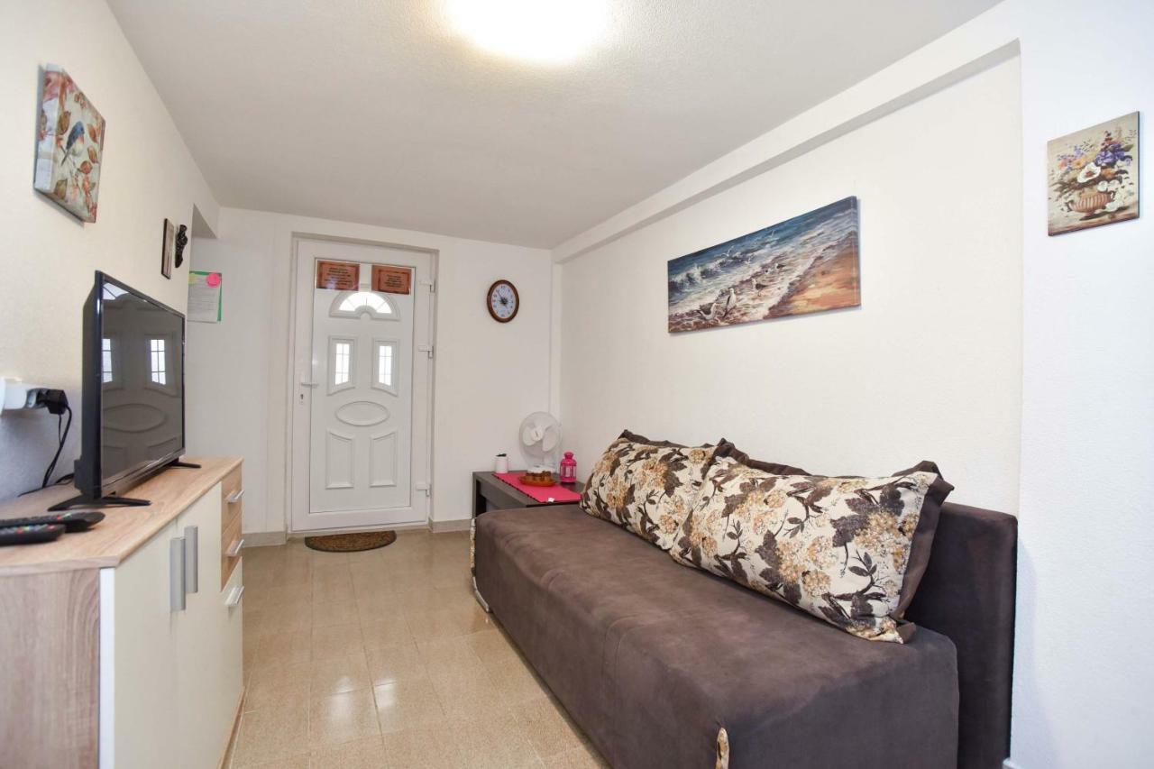 Vila Lucice Petrovac Buitenkant foto